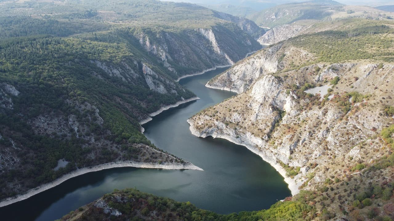 Meandri kanjona Uvac iz vazduha